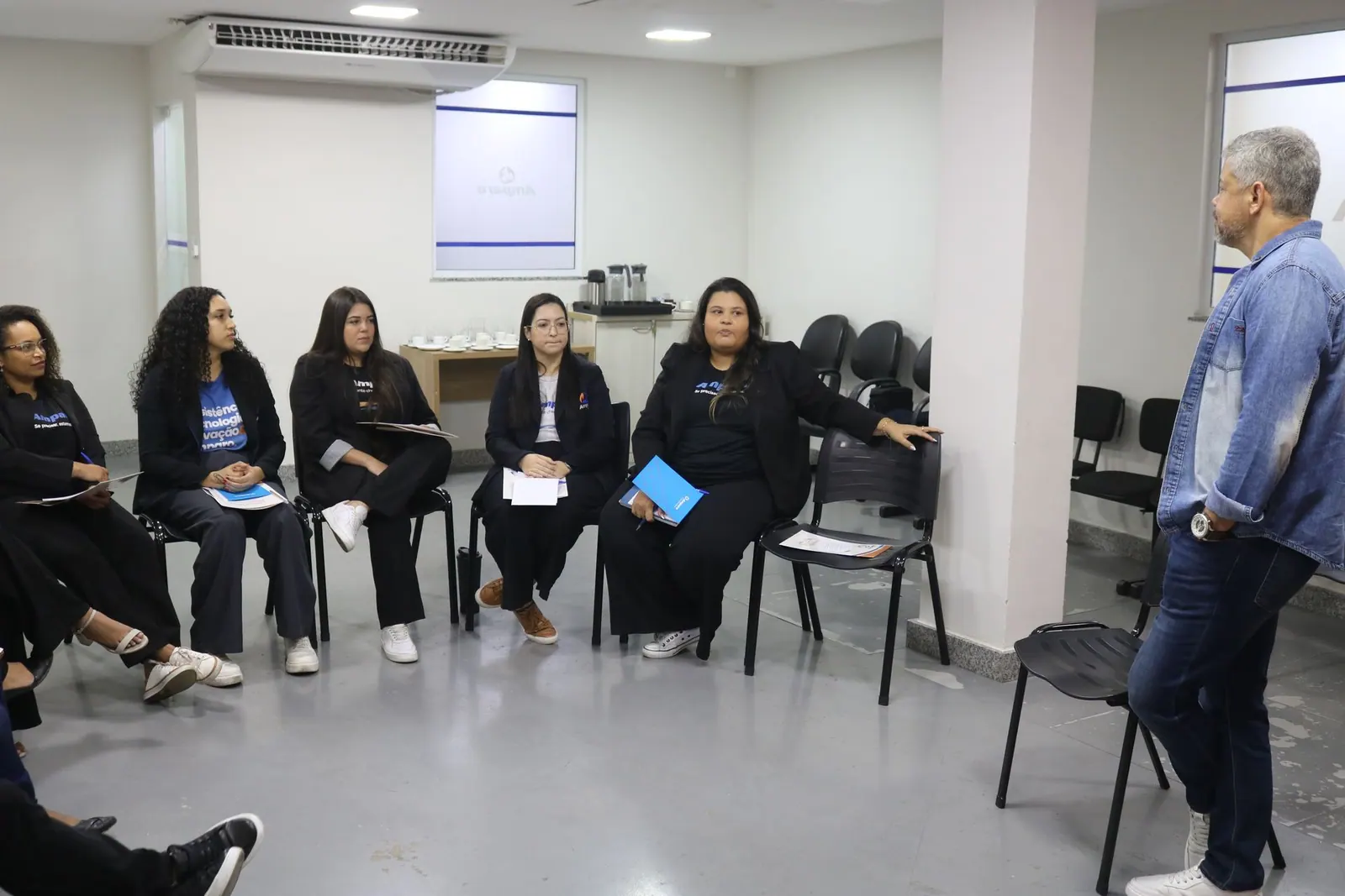 Liderar líderes exige delegação e autonomia