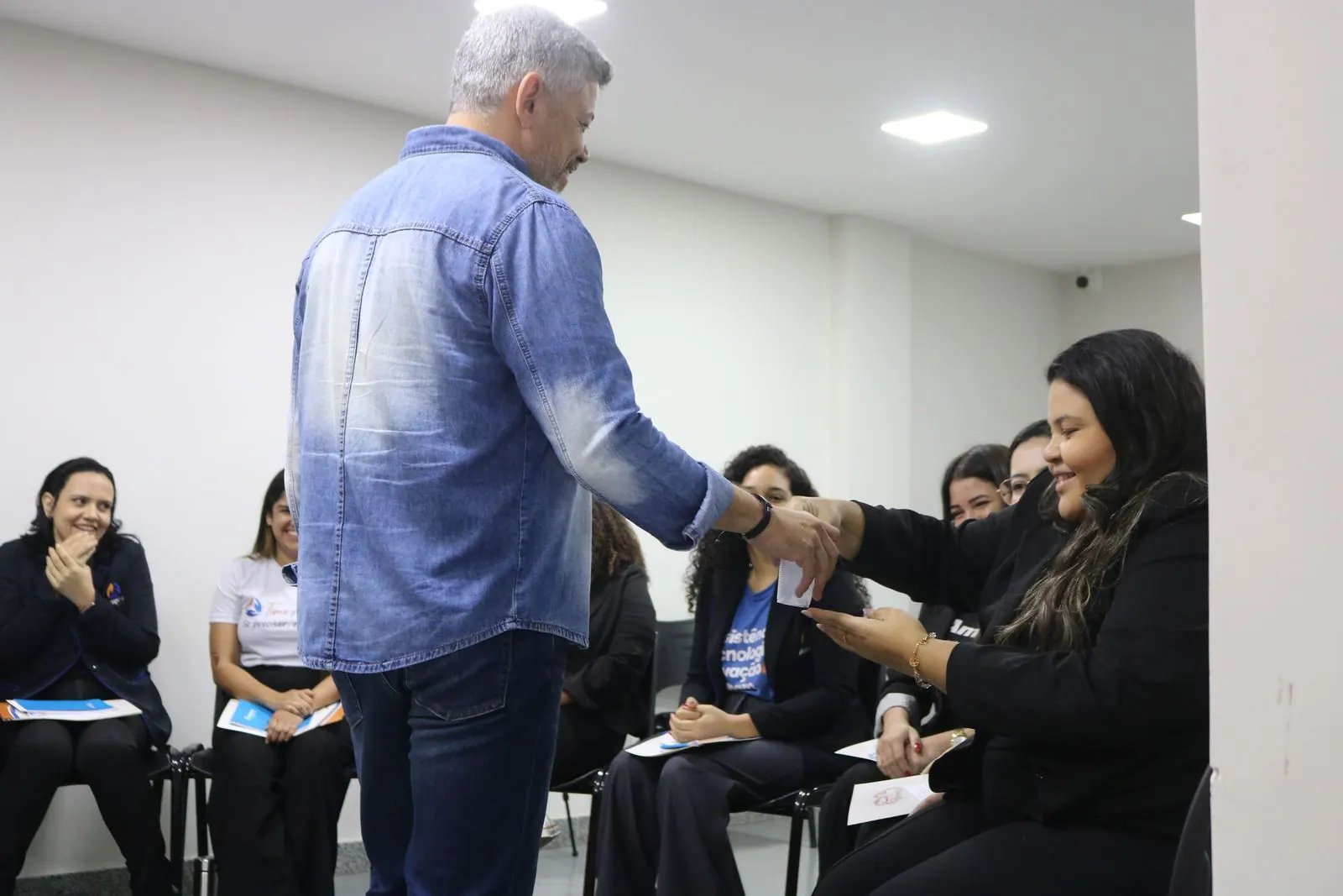 John C. Maxwell: 5 princípios para uma liderança com base sólida